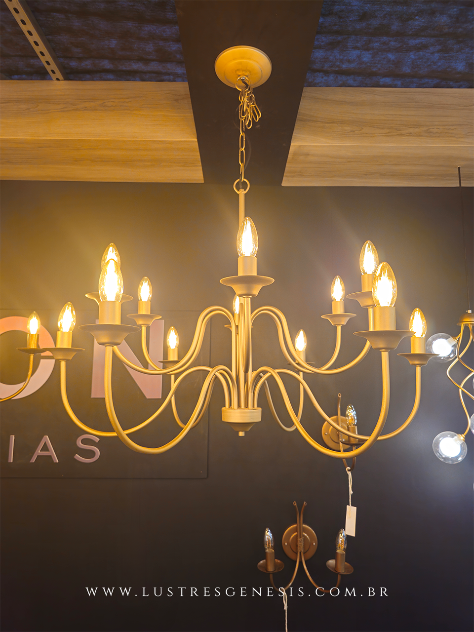 Lustre 12 Braços Dourado Zeta Rústico